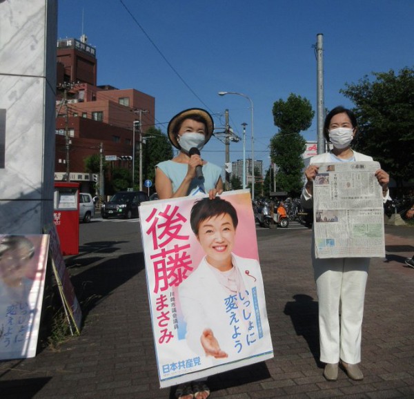 8月1日川崎大師駅前